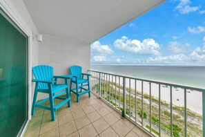 The Summit 924 balcony
