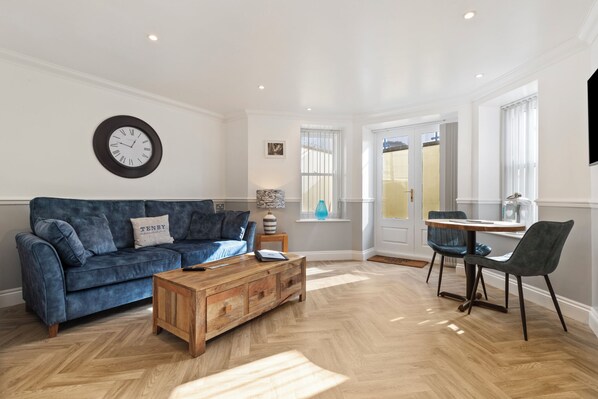 Cosy Seafront Apartment