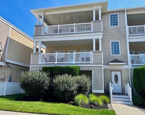Front entrance (top floor)