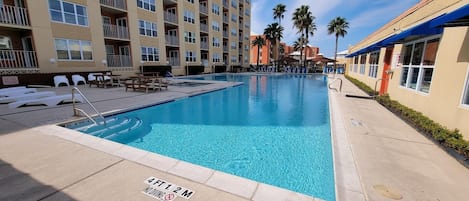 Resort, Hotel, Building, Pool, Water