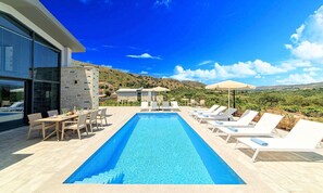 Moonlight Villas | HotelPraxis Group