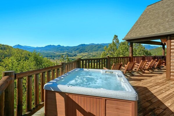Soak your worries away in the hot tub while looking over Wears Valley or up at the beautiful stars at night. 
