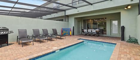 Private Splash Pool w/Patio Seating, Sun Loungers and Total Privacy!