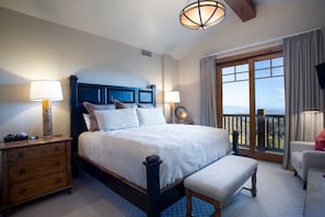 Indoors, Furniture, Bedroom, Room, Bed