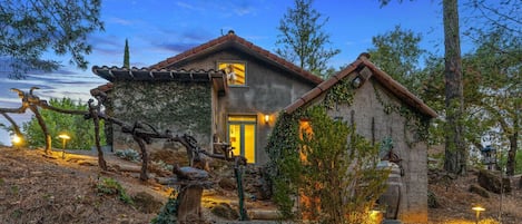 Wine cellar and main dwelling