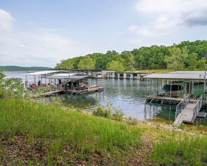 Docks shown are PRIVATE (not accessible) but the water can be played in and fished in!