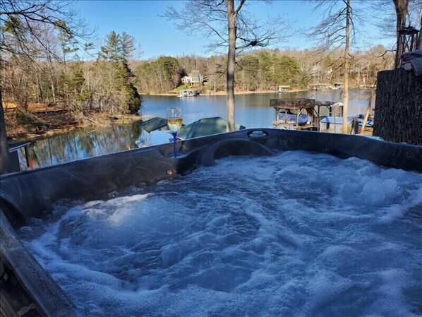 Bain à remous extérieur