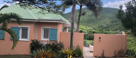 Entrance to Tangerine Cottage

