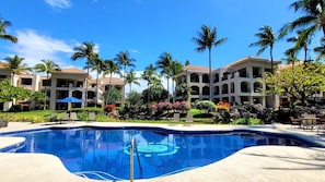 The Shores at Waikoloa Beach Resort swimming pool