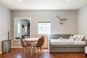 Back house dining