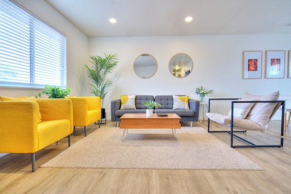 Comfortable living area to relax, watch tv, & plan your next adventure.