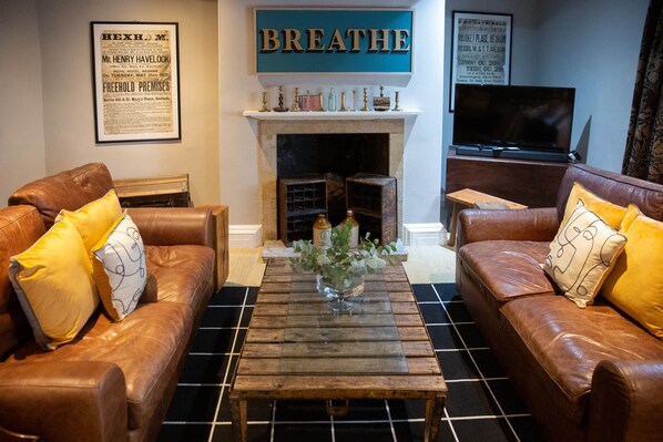 Main sitting room - Sharon Harrison Photography 