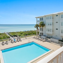 Community pool