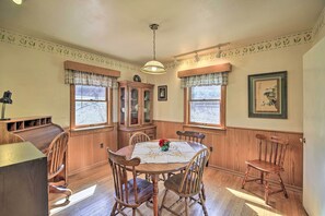 Dining Room | Dishware Provided