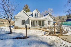 Exterior | Parking | Driveway (2 Vehicles) | RVs/Trailers Welcome