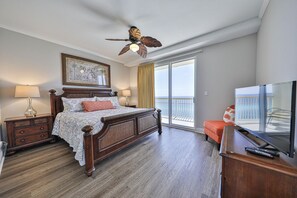 Gulf front master bedroom.