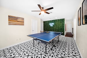 Spielezimmer
