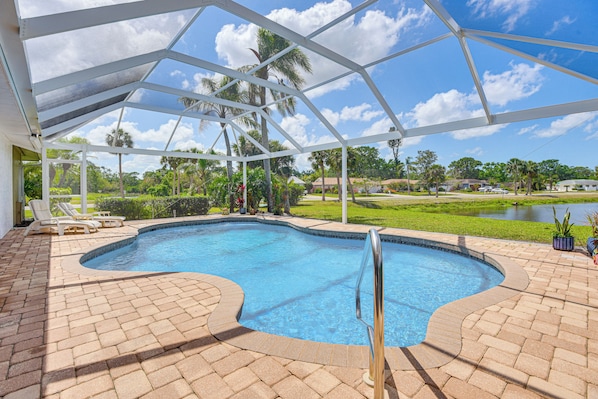 Sarasota Vacation Rental | 3BR | 2BA | Step-Free Access | 2,000 Sq Ft