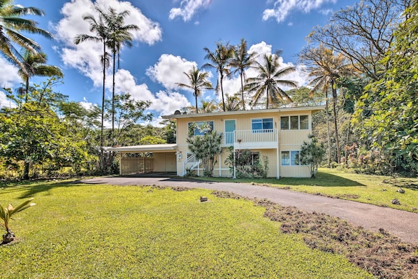 Pahoa Vacation Rental | 3BR | 2BA | 1,768 Sq Ft | Step-Free Entry