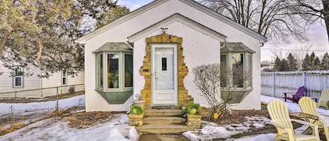 Minneapolis Vacation Rental | 2BR | 1BA | 1,100 Sq Ft | 3 Steps Required