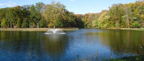 Lake Nomahegan in Cranford NJ with fountain - 8.5 miles away