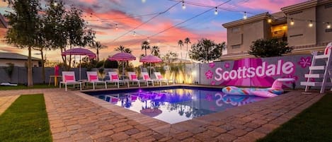 Calling all ScottsDOLLs! Welcome to Dreamhouse – Scottsdale’s hottest luxury rental where every girl’s dream comes true!