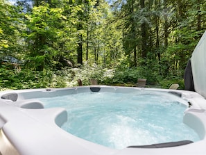 5-6 person Hot Tub! Featuring 30 relaxing jets.