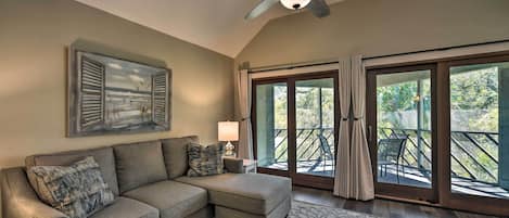 Kiawah Island Vacation Rental | 1BR | 1BA | Stairs Required to Enter | 692 Sq Ft