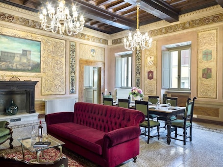 Our luxurious retreat, located in an 18th Century building, has been thoughtfully renovated.
