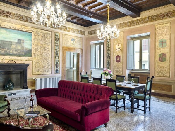 Our luxurious retreat, located in an 18th Century building, has been thoughtfully renovated.