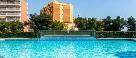 Water, Sky, Plant, Building, Swimming Pool, Tree, Azure, Blue, House, Leisure