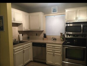 Fully stocked kitchen, including oil and spices,  for your culinary needs.  