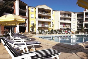 Holiday Home Swimming Pool