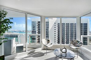 Water views of Biscayne Bay and Miami skyline city views