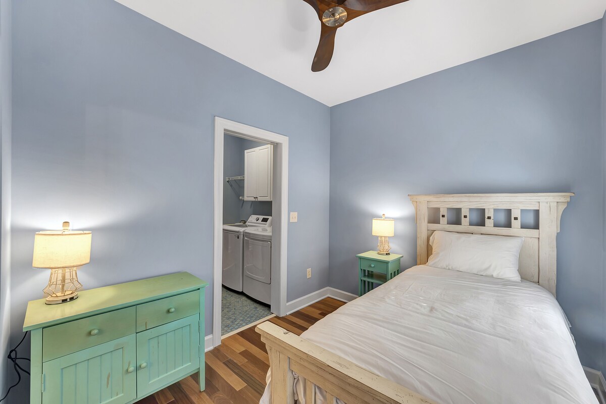Seabrook Island, Just Renovated, Pool Access, Surrounded by Nature!