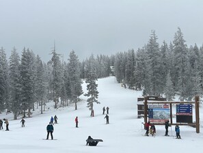 Skidåkning och snöaktiviteter