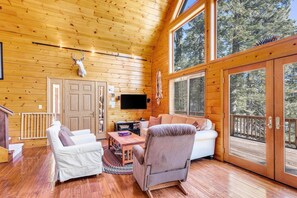 Hardwood, Flooring, Living Room, Room, Indoors