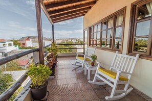 Balcony with sea view.