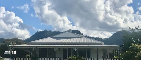 Rose Cottage with Western view of The Bucketts.