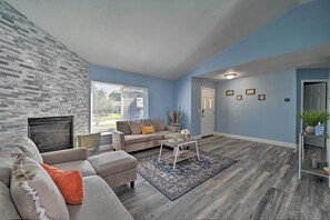 Living Room | Keyless Entry