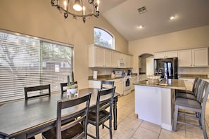 Dining Area | Keyless Entry