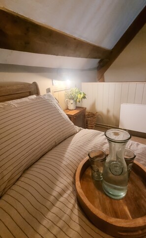 Crisp linens...