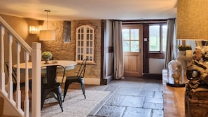 Dining room...