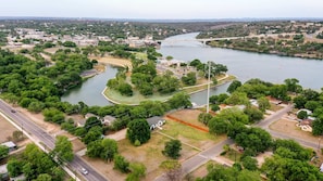 Minutes from Downtown Marble Falls, Lakeside and Johnson Parks