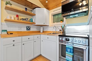 Newly Remodeled Kitchen