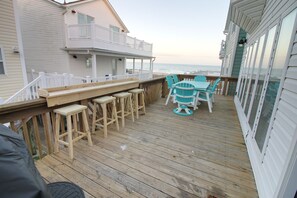 Large deck with seating for 10 and a new gas grill