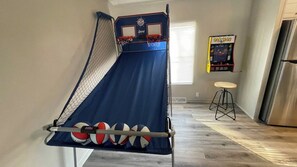 Spielezimmer