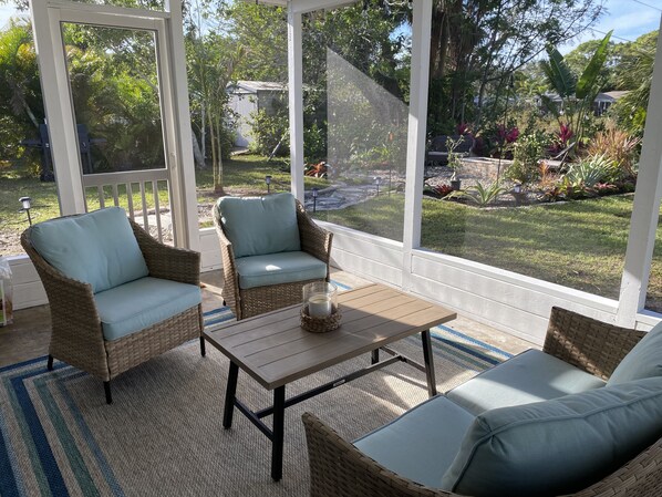 SCREENED IN PORCH