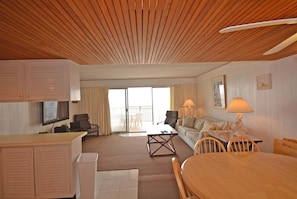 Beachloft 2-J Oceanfront Living Room