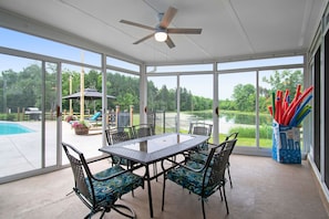 Three Season Room
